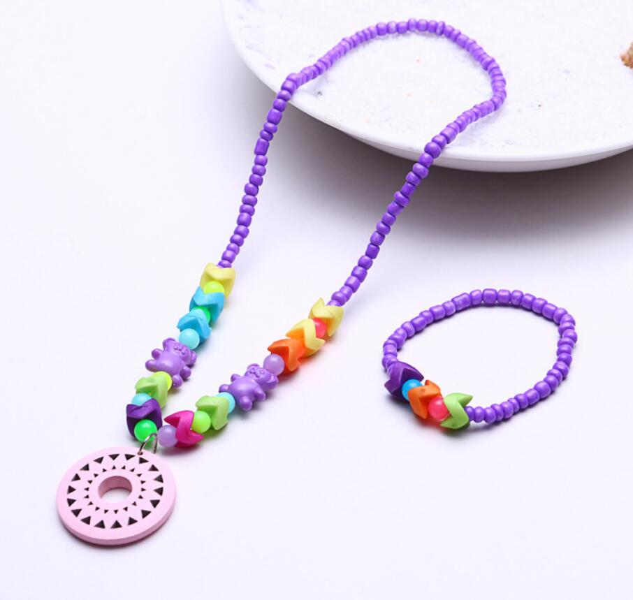 Conjunto de accesorios de princesa para niña, para niña, mezcla de colores de macarrón, cuentas acrílicas, collar y pulsera de flores