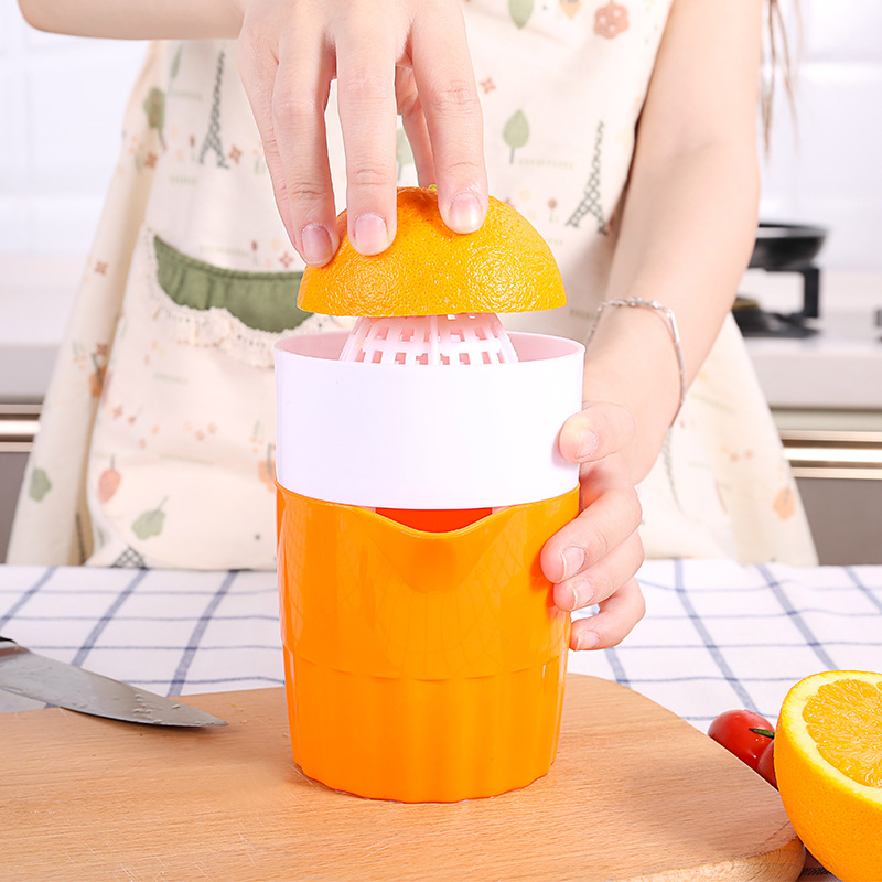 Portable Manual Juicer Cup For Citrus Orange Lemon Fruit Squeezer Child Healthy Life Potable 100% Original Juicer Machine