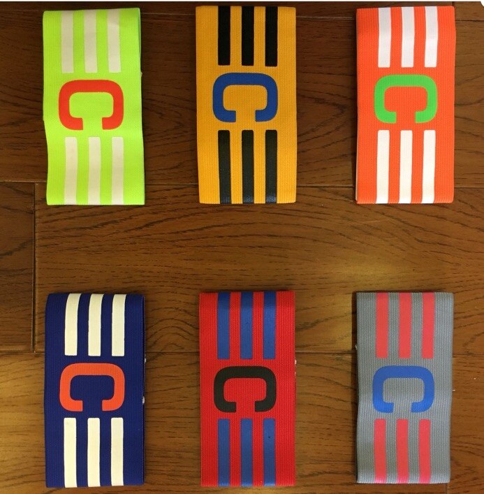 1 Pcs Voetbal Arm Band Leider Wedstrijd Professionele Voetbal Armband Captain Armband Verstelbare Voetbal Armband Band