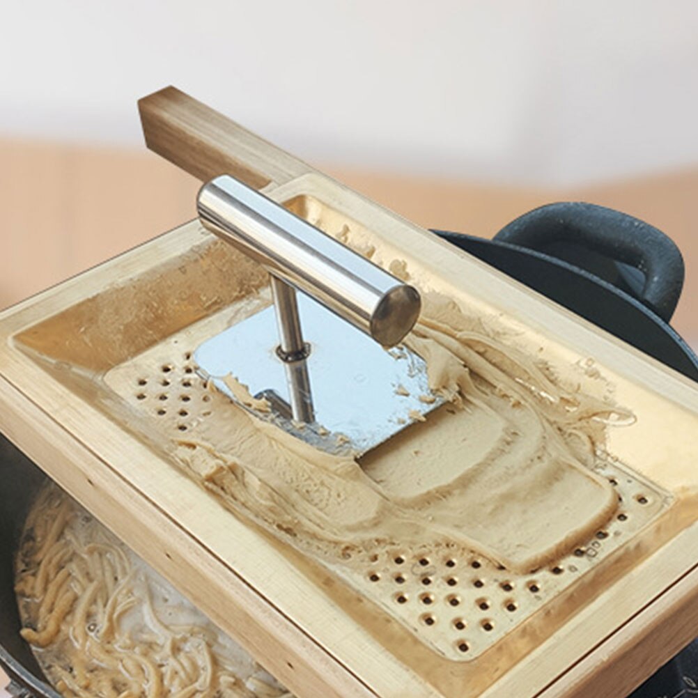 Practical Spaetzle Flat Press Hand Held Spaetzle Scraper Spaetzle Making Supplies