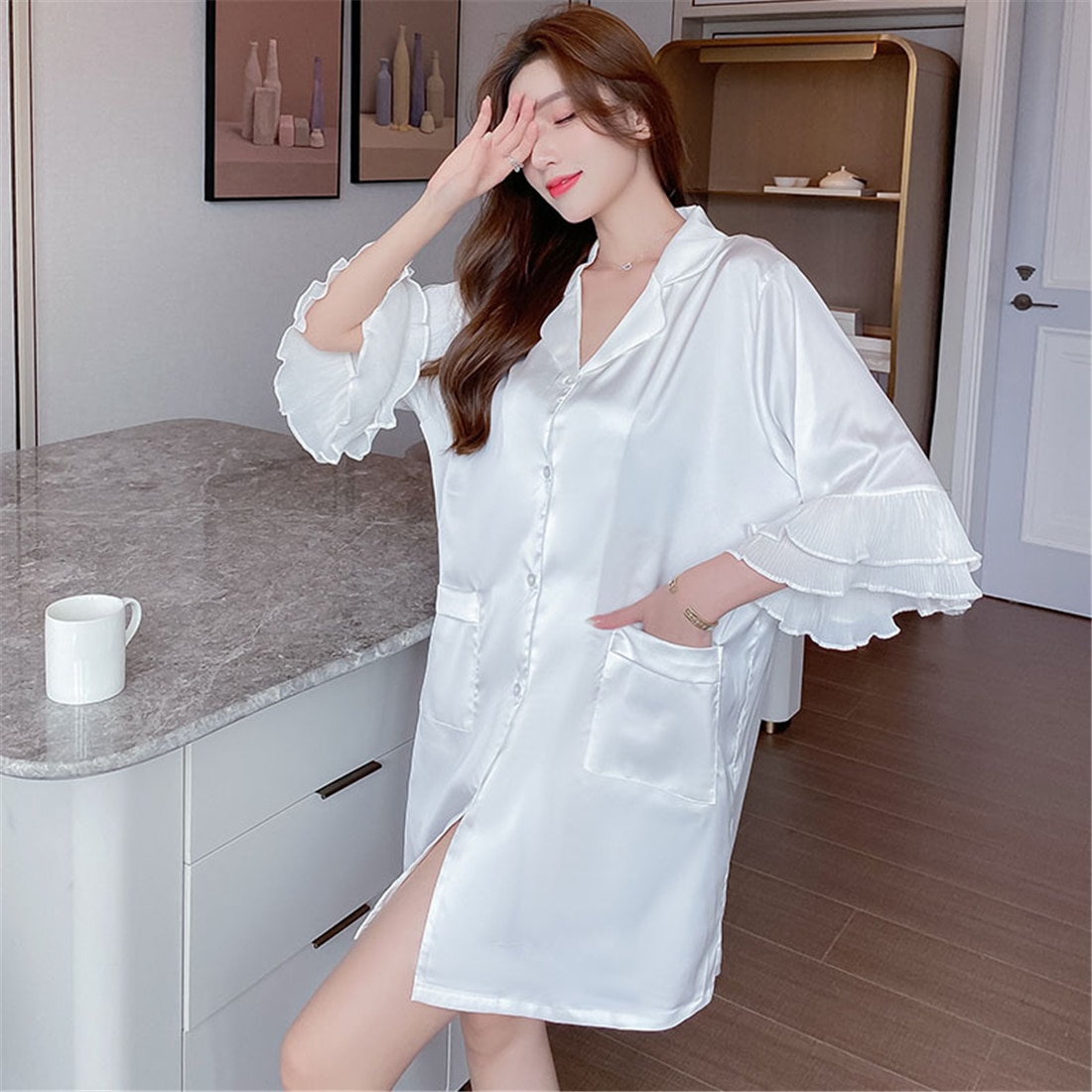 Summer Woman's nightgown Sweet Falbala Ms nightgown Sexy Thin Ice silk A robe