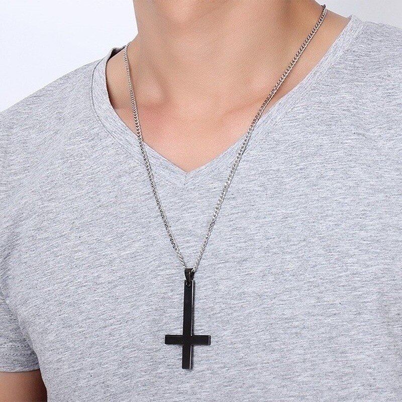 Klasyczny prosty odwrócony krzyż świętego piotra wisiorek moda męska Trend T-Shirt naszyjnik biżuteria prezent