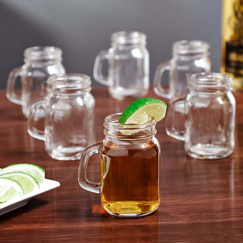 Mini mason jar snapsglas med handtag, en rolig och konversationsbit på bbqs och fester