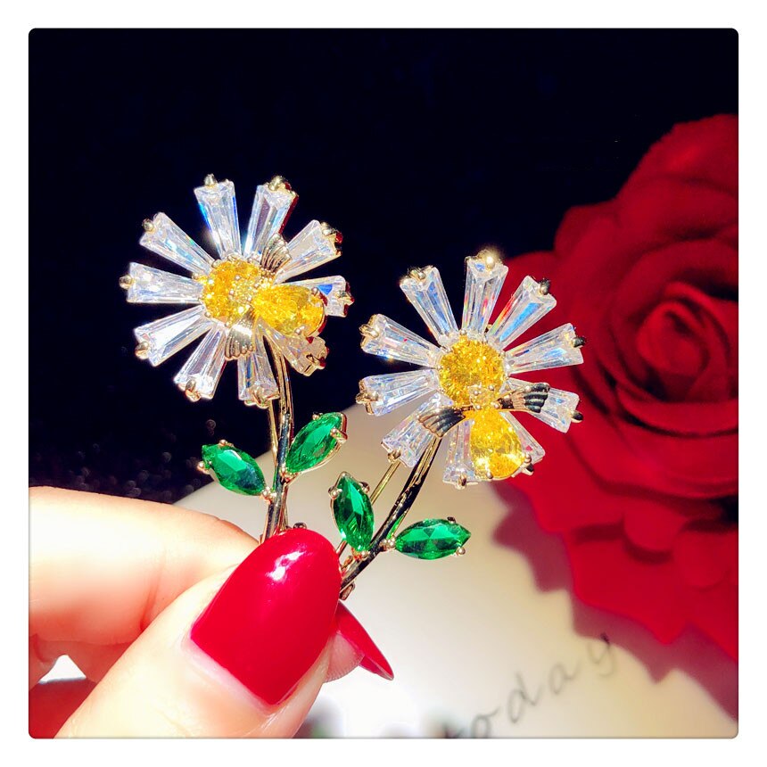 Broches Voor Vrouwen S925 Zonnebloem Bee Broche Pin Eenvoud Mooie Vest Sjaal Gesp Temperament Overjas Accessoires