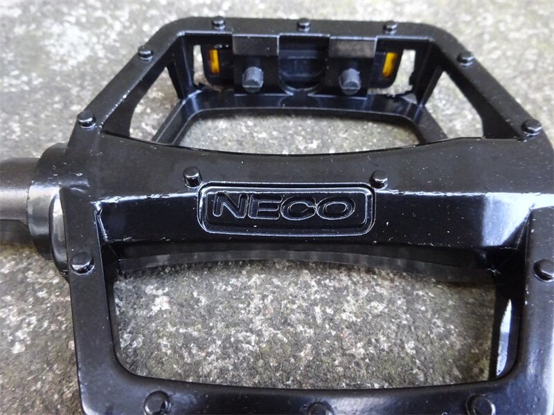 NECO Bike Pedal WP303 Aluminum Alloy MTB BMX Fixed Gear Bicycle Ball Bearing Pedal Mountain Bicycle Bicycle parts