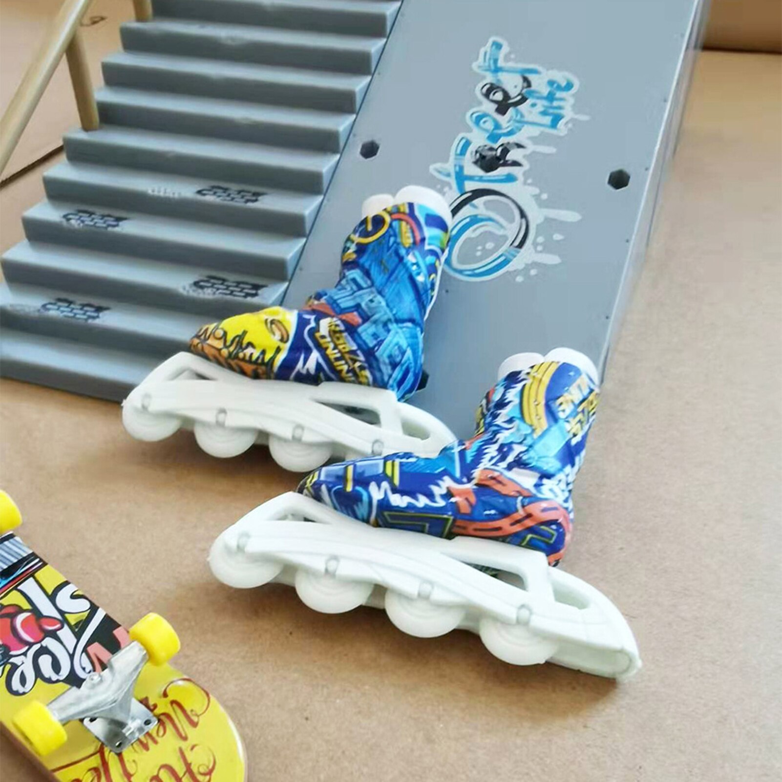 Mini patins à roulettes pour doigts, fabrication de chaussures, porte-clés, Cool