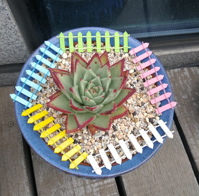 5 st trädgårdsskötsel mini staket miniatyr liten trä stängsel diy älva trädgård mikro dockhus grindar dekor ornament 5 färger 10*3cm