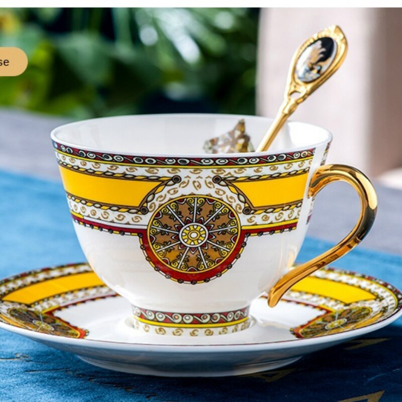 Tasses à café en os Royal en porcelaine, ensemble de tasses et cuillères créatives en céramique, de luxe européen, décor de cuisine