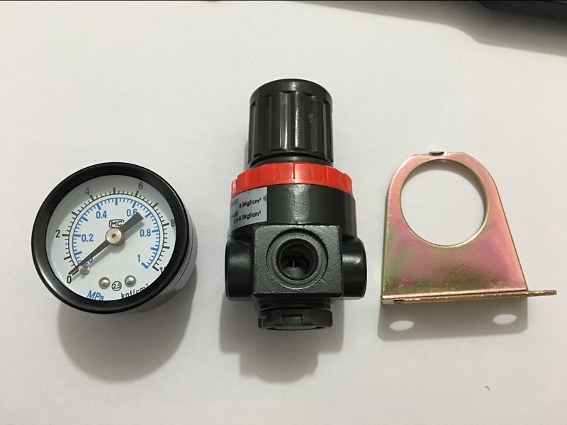 Mini pneumatisk lufttrykregulator 1/4 "bspt m / måler 750l/ min  ar2000