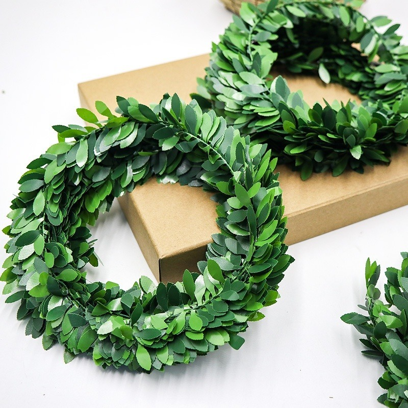 2 Rollen Jute Touw met Groene Bladeren, Jute Blad Lint met Kunstmatige Bladeren, Groen Blad Draad Rotan Decoratie, voor Muur, Bruiloft, Knutselen, Feestdecoratie,Tuin Decoratie(Totale Lengte 20M