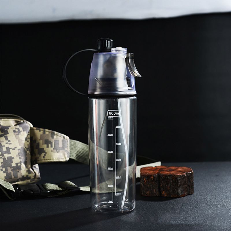 600ml 4 färger solid plast spray cool sommar sport vattenflaska bärbara klättring utomhus cykel flaskor