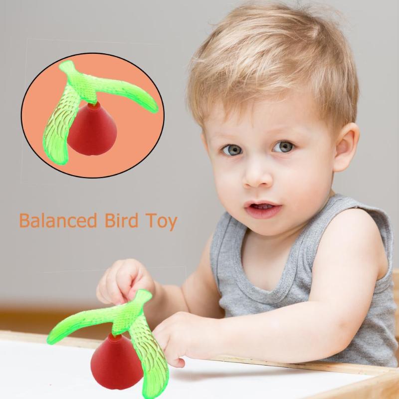 Praktische Joke Speelgoed Plastic Mini DIY Balanceren Vogel Speelgoed Bureau Ambachten Display Decor Kinderen Cadeau Stijl Speelgoed