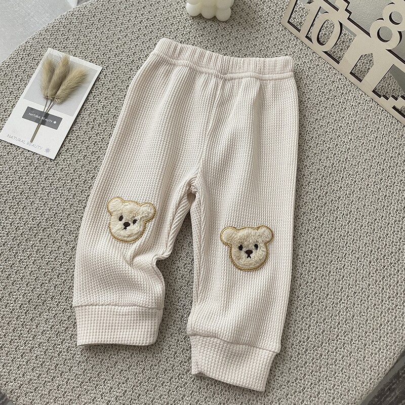 8874 bebê calça outono 2021 novo waffle urso calças bonito moda bebê menino calças adorável urso menina calça 0-3year crianças: beige / 66cm