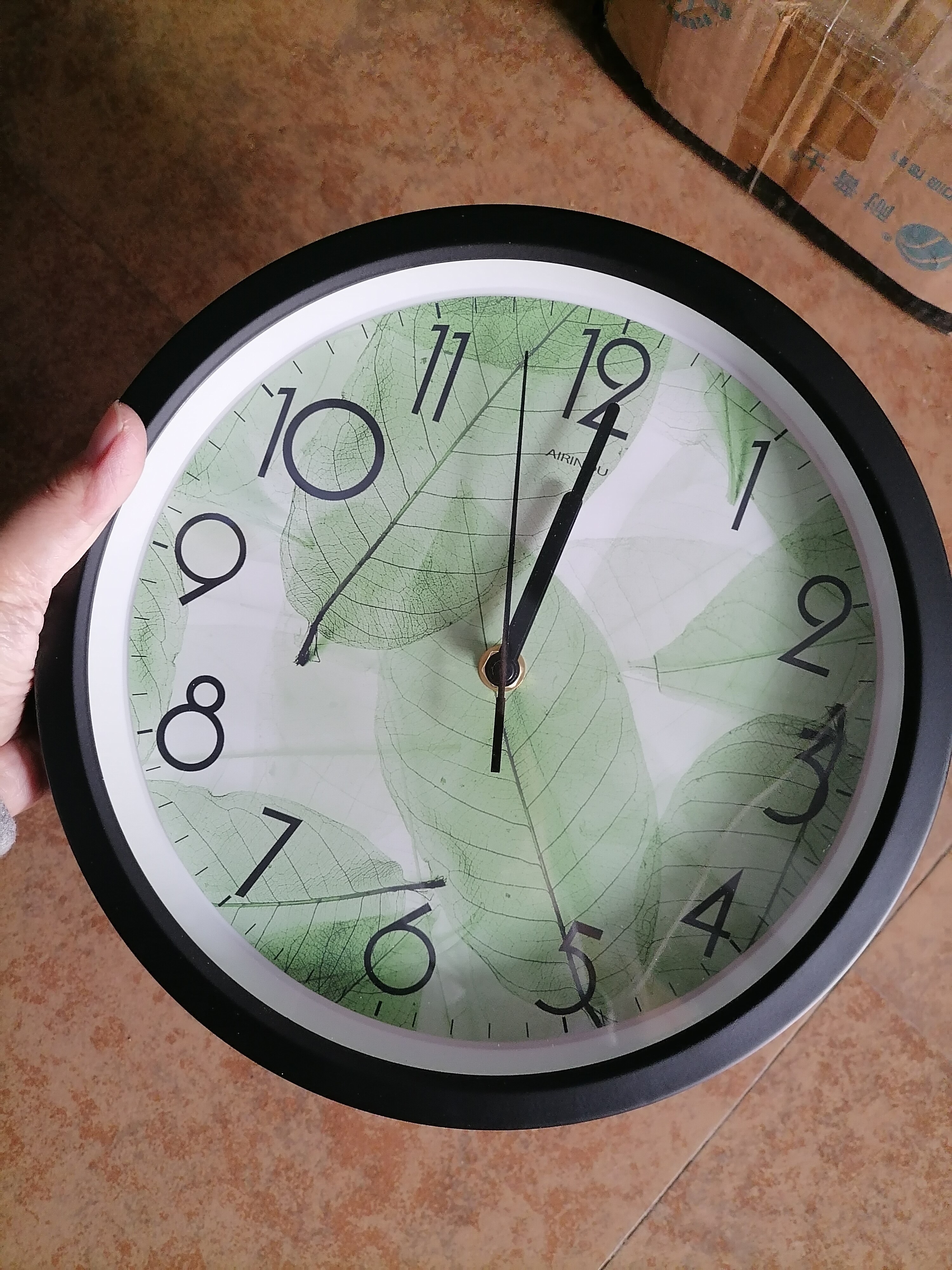 Airinou Green Wall Clock Translucent Leaf Nature Quite Living Room Quartz Glass Silent Home Decor Clock