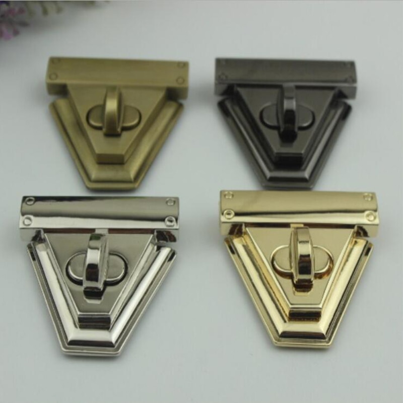 10 stks/partij Bagage hardware accessoires Gouden gegoten twist lock Vierkante driehoek lock tas lock gesp hardware accessoires