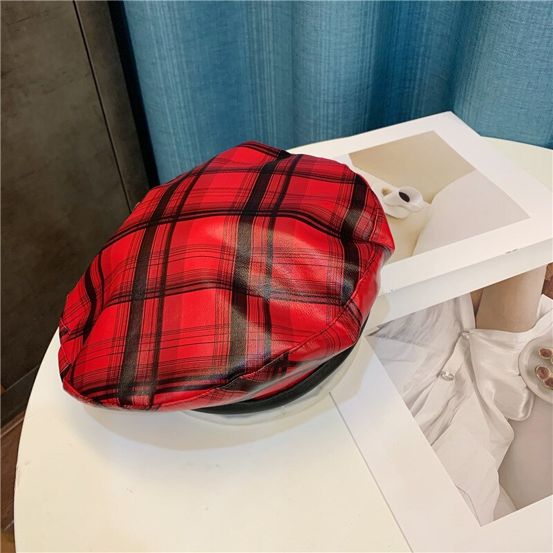 202008- banjian 27 britiske plaidwaterproofpvc belegg streetberetat menn kvinner fritid maleren hatt