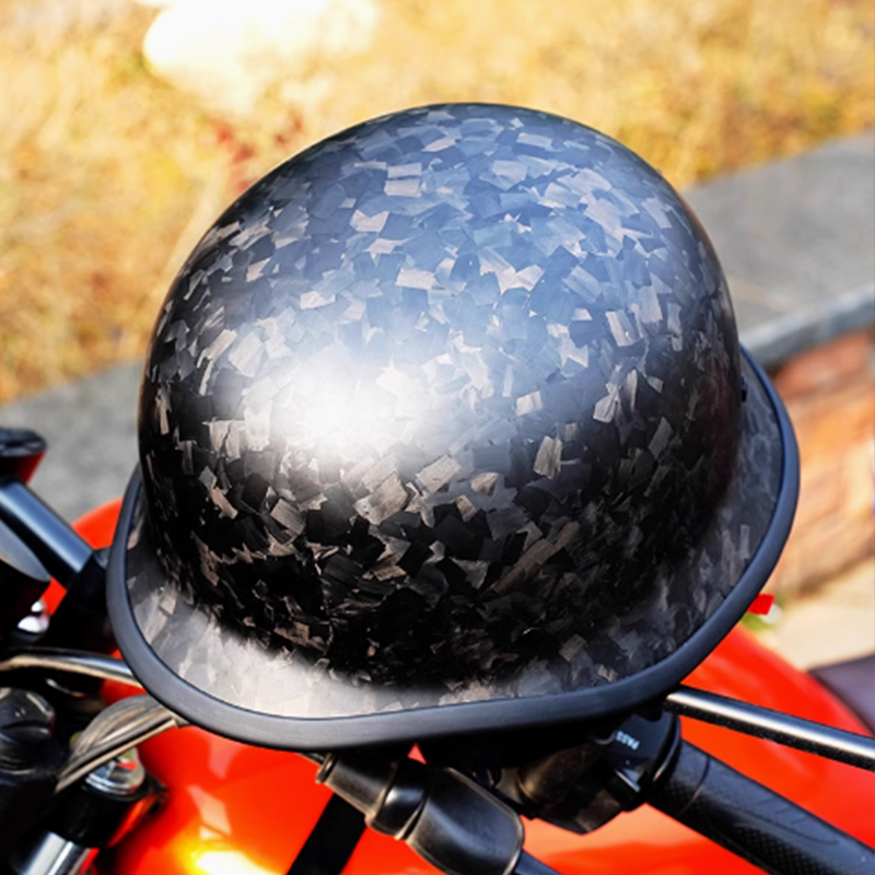 Gesmede koolstofvezel duitse soldatenhelm vintage cruise halfhelm heren motorhelm motorpedaal lichtgewicht