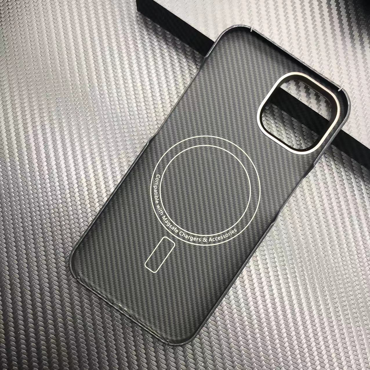 Coque en Fiber de carbone véritable pour iPhone 13 14 15 Pro Max, avec housse de téléphone MagSafe Kevlar, étui en Fiber d'aramide pour iPhone 15/14/13: Beige / Pour l&#39;iPhone 14 pro