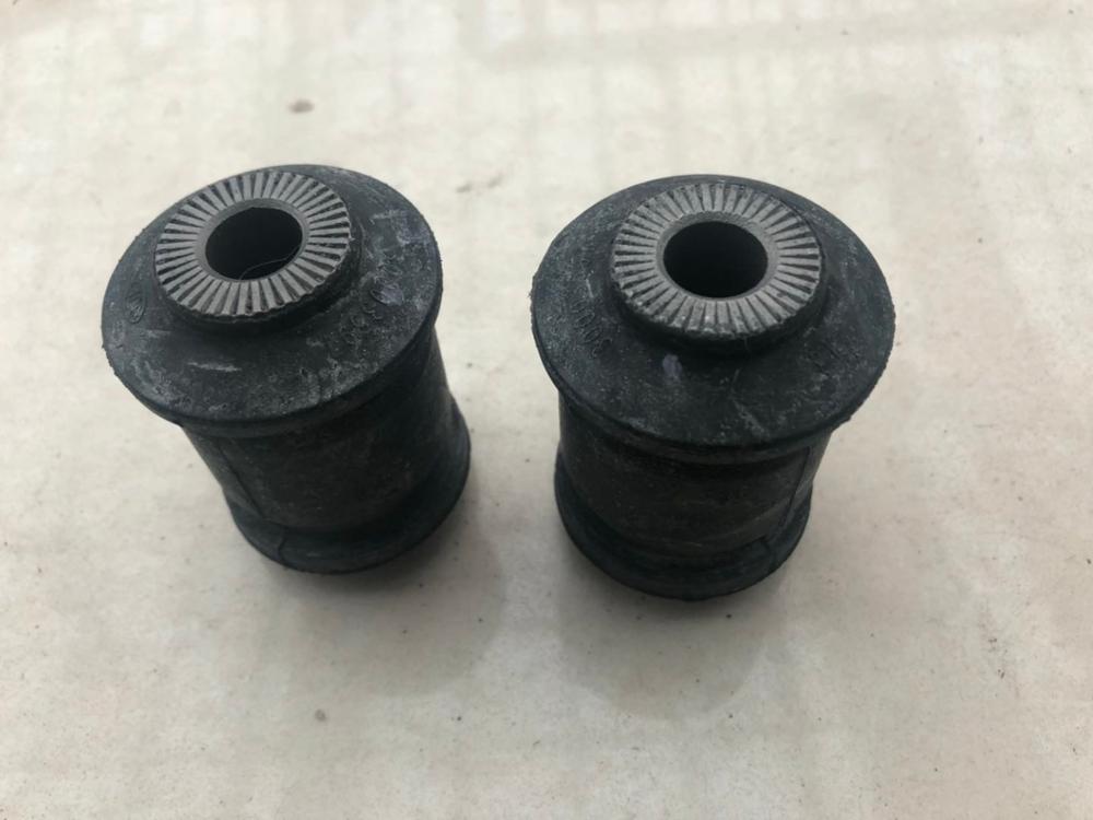 Buje de brazo de Control delantero grande/pequeño para coche ROEWE MG3, recambios de motor de coche 30003598, 2 uds./kit