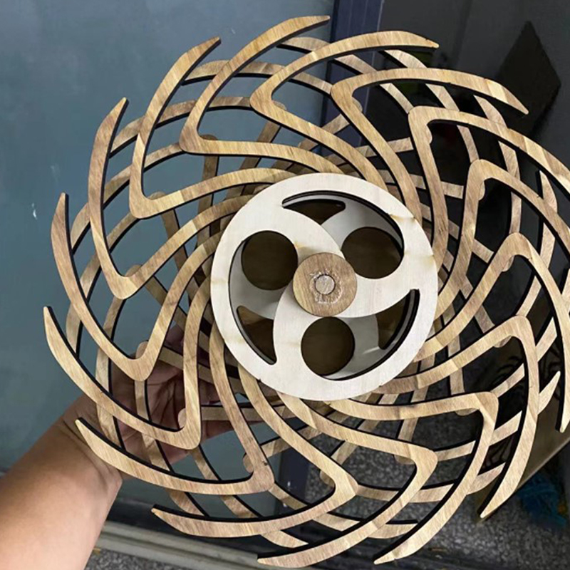 Retro 3D Handmade Wooden Windmill Reversal Statue Rotating Sculpture For Garden Decorations