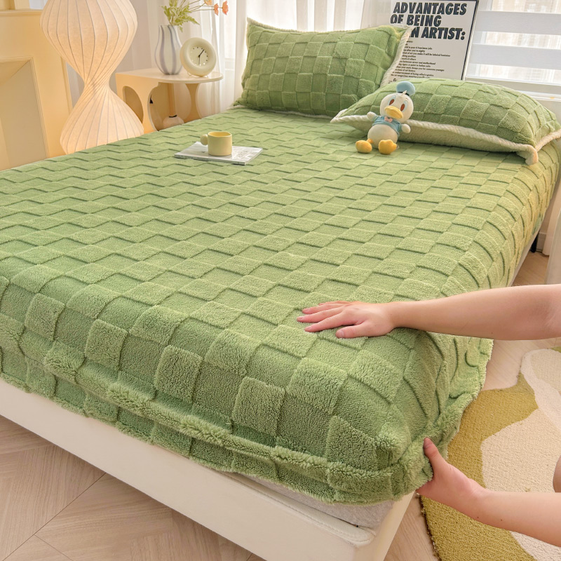 Bonenjoy Jacquard Bed Cover Velvet Fitted Sheet Plaid Style Bedsheets постельное белье Warm Mattress Protectors(No Pillowcase)