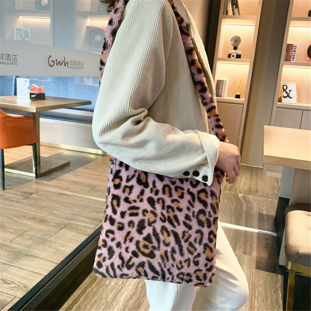 Kvinner myke plysj skuldervesker vintage leopard crossbody messenger bag damer høst vinter stor kapasitet vesker: Rosa stil a