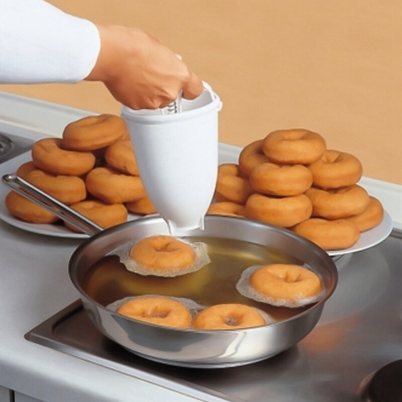1pc Plastic Donut Doughnut Maker DIY White Batter Dispenser Cookie Waffle Doughnut Cake Mould Gadget for Kitchen Baking Tools