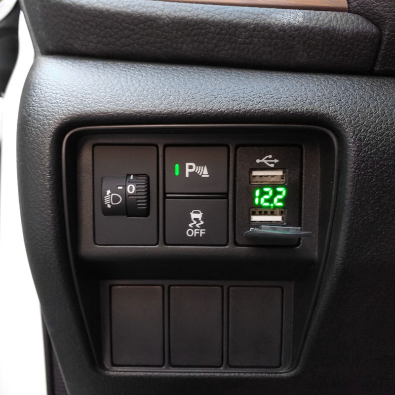 12v dobbelt usb billader led voltmeter 4.8a strømadapter til nissan smart telefon