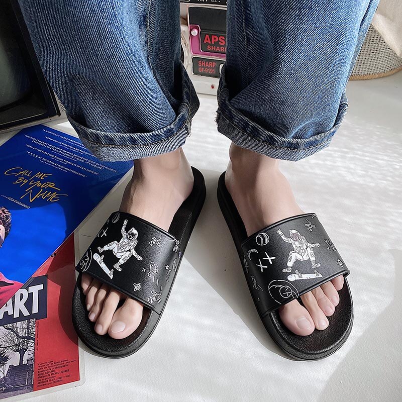 Zapatillas de verano para hombre y mujer, zapatos de astronauta espacial para exteriores, zuecos para amantes del jardín, pantuflas deslizantes de baño para interior, Chanclas de playa