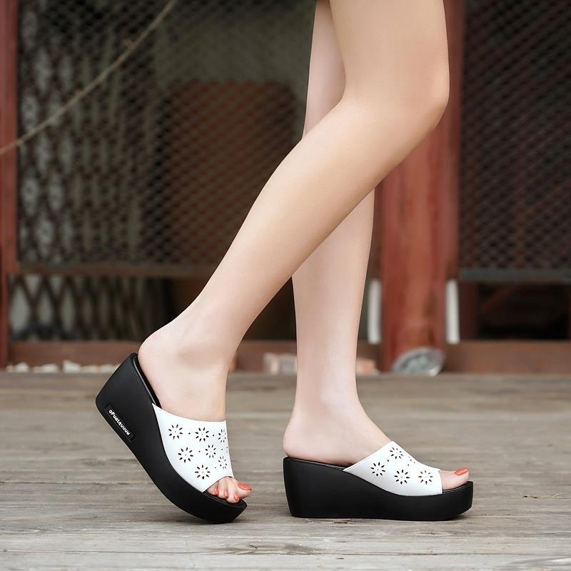 Witte Bloem Hollow Out Vrouwen Wiggen Slippers Pu Lederen Zomer Vrouwen Platte Platform Slippers Rubberen Slippers