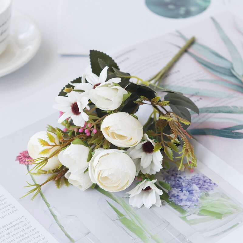Flores artificiales baratas, jarrones pequeños de rosas de té para decoración del hogar, hojas decorativas de boda, costura, maceta Ornamental de Navidad: white