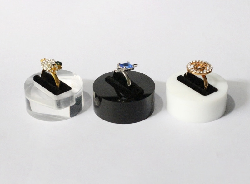 Fashon Acrylic Round Single Slot Ring Display Case Ring Holder Ring Organizer Jewelry Display Stand