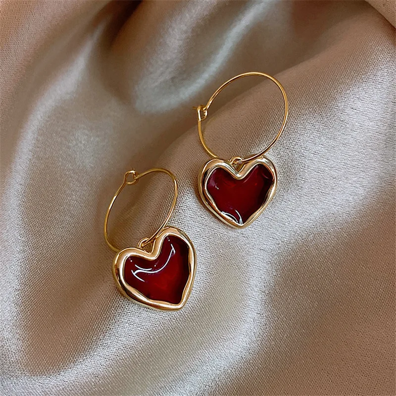 LATS Sweet Burgundy Enamel Heart Earrings for Women Girl Gold Color Metal Love Heart Hanging Dangle Earrings Vintage Jewelry