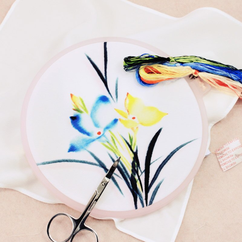 DIY Chinese Silk Suzhou Embroidery Kit with Hoop Flower Printed Pattern Needlework Kit Handkerchief Handmade Sewing Art Craft
