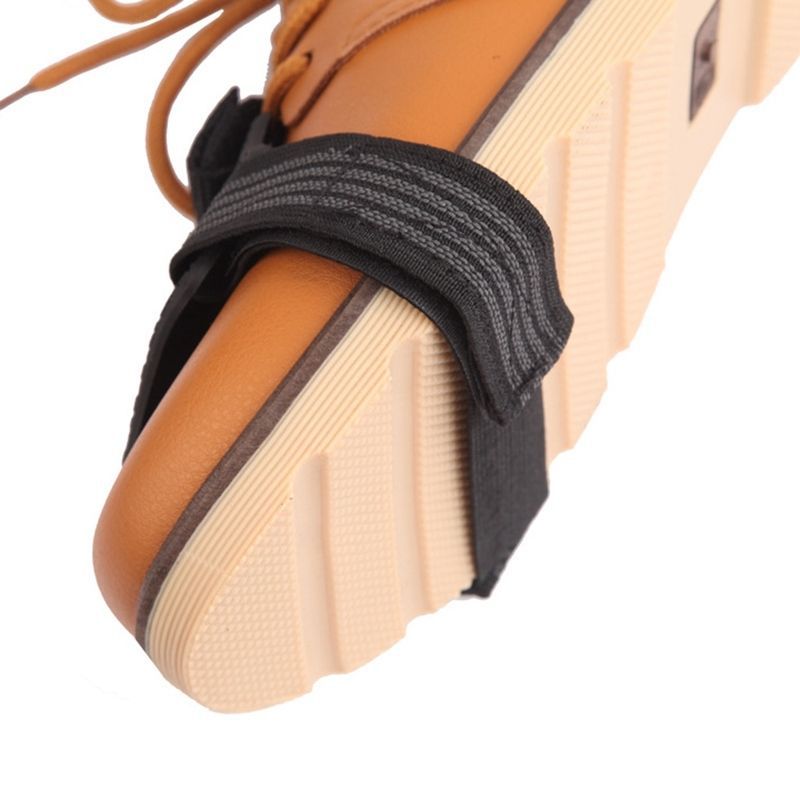 Schwarze motorradstiefelüberzieher aus weichem tpu-antirutschband mit schalthebelschutz aus gummi