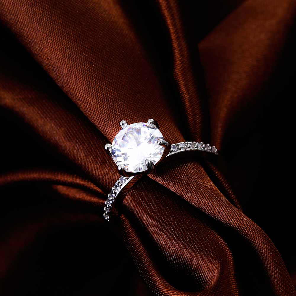 IPARAM Klassische Engagement Ring 6 Claws AAA Weiß Cubic Zirkon Weibliche Frauen Hochzeit Band CZ Ringe Schmuck