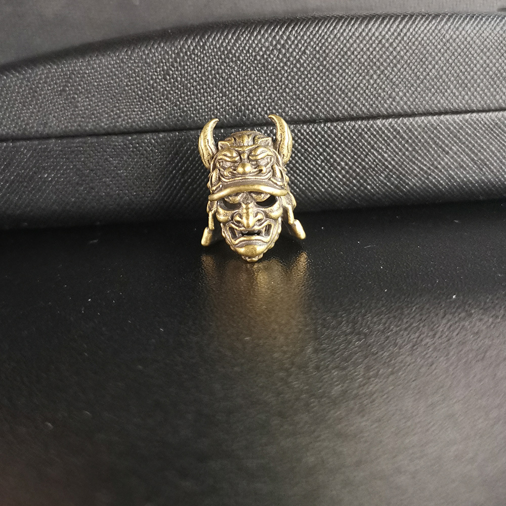 Japanese Eagle Nose Samurai Helmet Brass Knife Bead Brass Woven Paracord Lanyard Pendant Outdoor EDC Umbrella Rope DIY Accessory: Silver