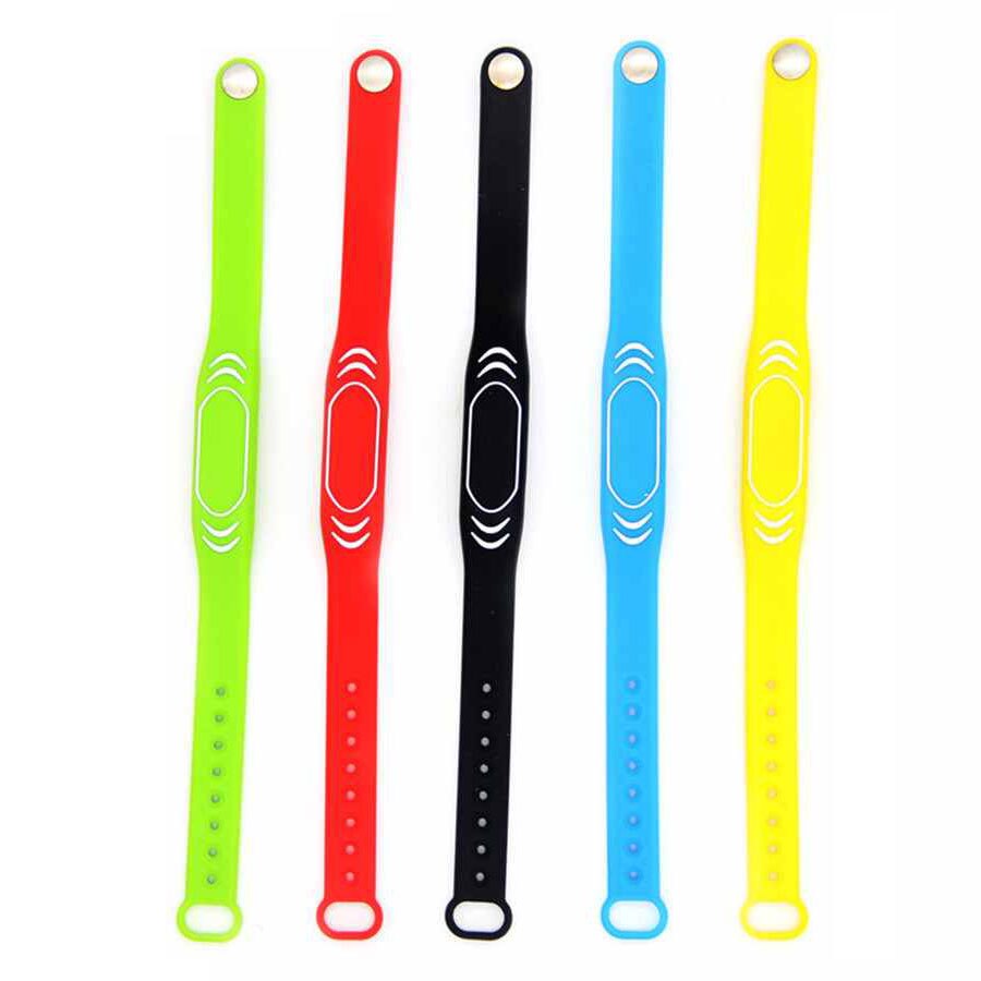 30 st 125 khz  em4100 rfid handledsetiketter  tk4100 nyckelbricka armbandsetiketter mart justerbart armband armband id-kort