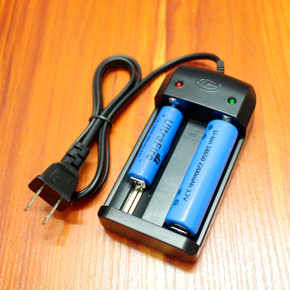Battery Dual Charge 26650/18650/14500/18500/10440 Flashlight Lithium Battery Universal Charger 3.7V 4.2V