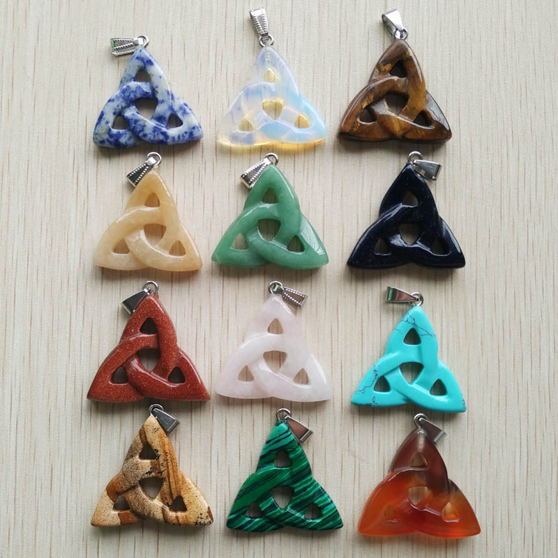 Assortiment de pendentifs en forme de triangle creux mélangés en pierre naturelle de bonne pour la fabrication de bijoux 12 pièces/lot