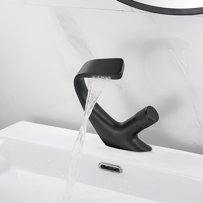 Massiv mässing köksblandare borstad svart badkran mässing enkelhållare enkelhåls handfat blandare vattenkranar, mattsvart