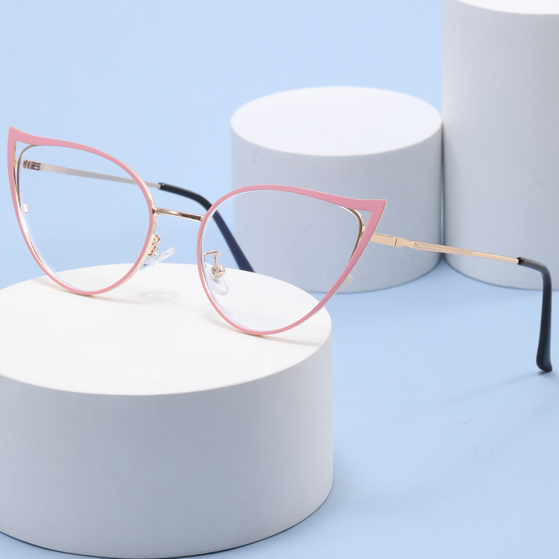 Gafas ultraligeras Unisex con personalidad, gafas antiazules con forma de ojo de gato ahuecadas, gafas ópticas decorativas de Metal a la
