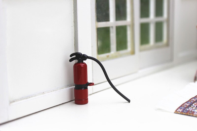 1:12 dukkehus miniatyr mini lange rør brannslukningsapparat lekekamp til skogdyr familie samleobjekt