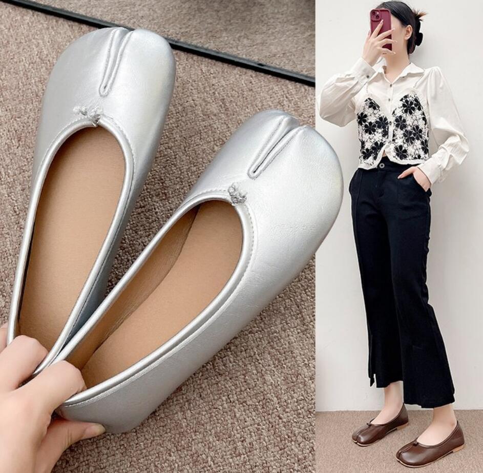 Scarpe basse da donna Tabi Ninja scarpe da donna in pelle comode ballerine mocassini morbidi con punta divisa 2024 mocassini da donna giapponesi