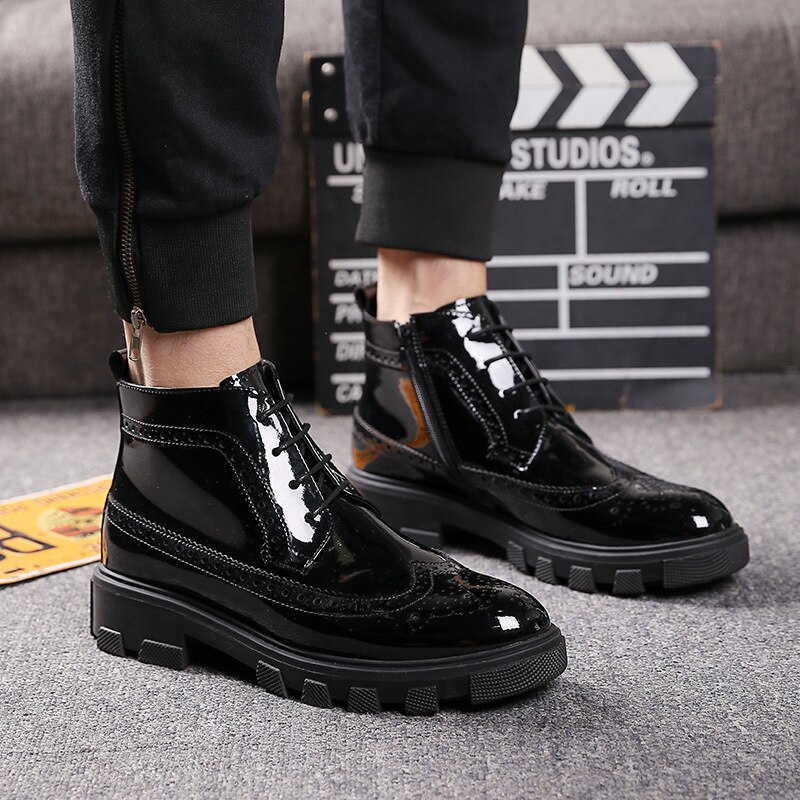 Moda masculina festa banquete vestido botas de couro patente esculpida brogue sapatos oxfords bullock boot preto tornozelo botas hombre botines