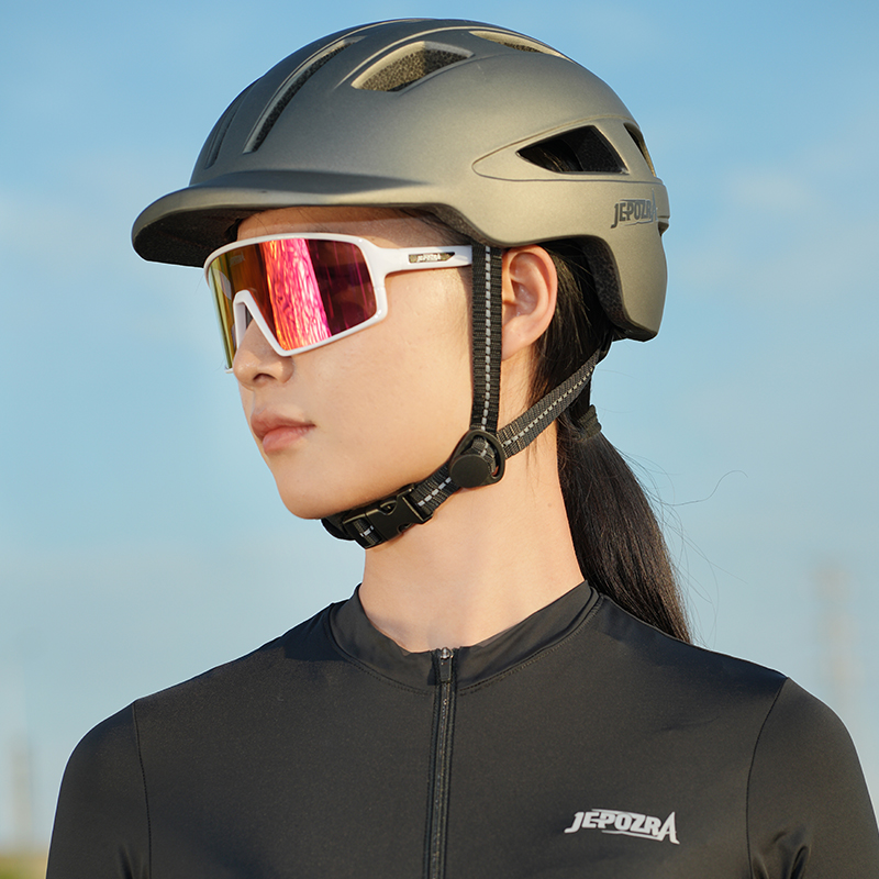 Cycling Helmet In-Mold Mountain Road USB Rechargeable Tail light Bicycle Bike Helmet Sports Safe Hat MTB Cycling Helmet: Dark Grey