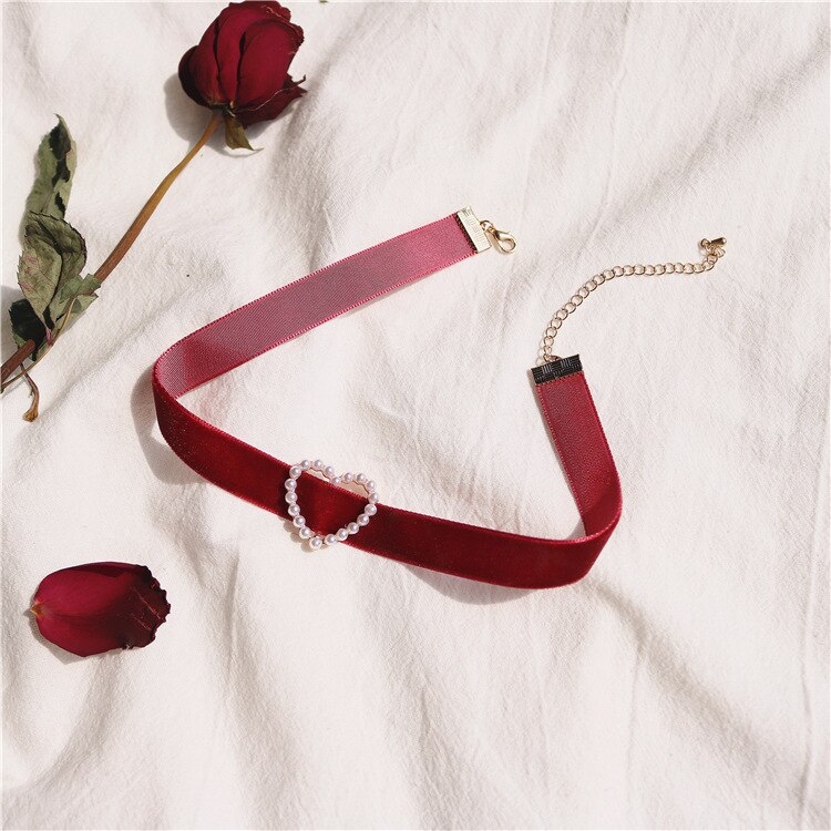 Vintage Pearl Velvet Chokers naszyjniki dla kobiet dziewczyn śliczne Retro geometryczne serce kołnierz naszyjnik biżuteria sztuczna hurtownia prezent: N0453 Red Heart