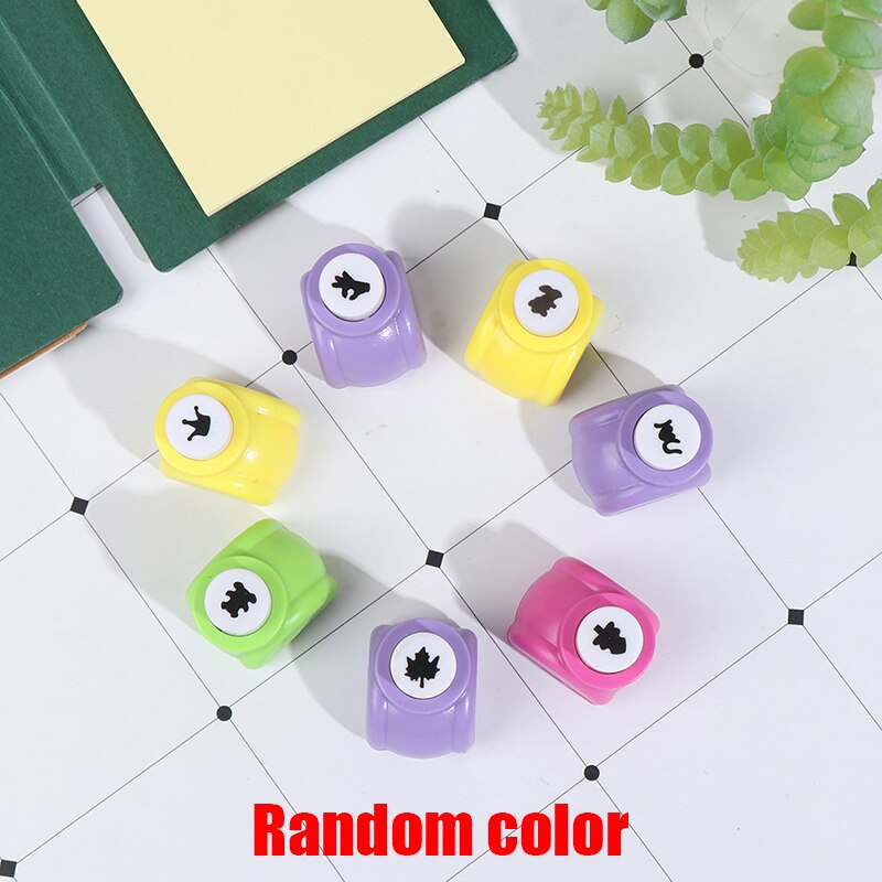 1Pc Mini Scrapbook Punches Handmade Cutter Card Craft Calico Printing DIY Flower Paper Craft Hole Punch Puncher random Color