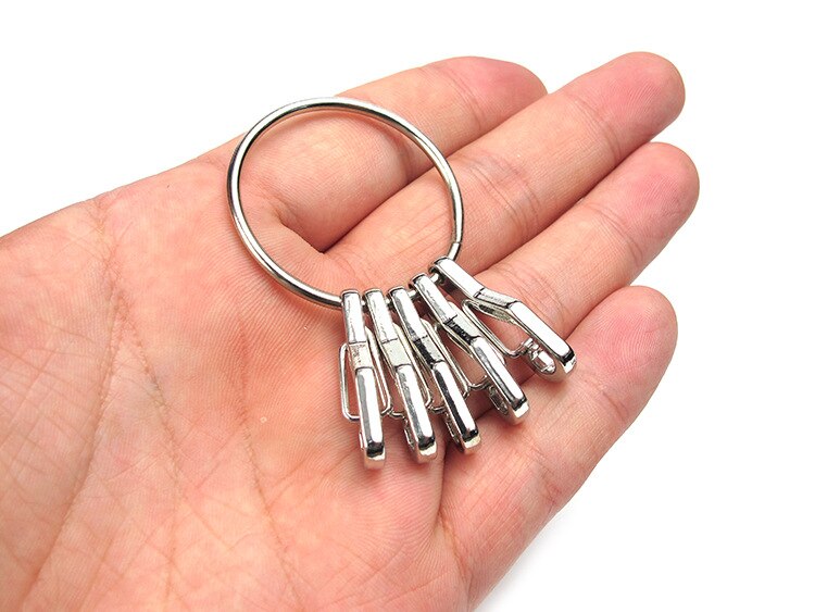 Mini 1pc snabbkoppling nyckelring med 5 st tec legering fjäder krok nyckelring set utomhus hängande spänne karbinhake nyckelring nyckelring: Silver-