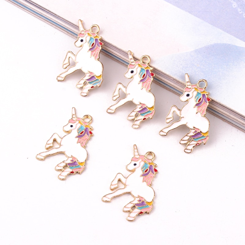 5Stck SchöNe Bunte Einhorn Gold Legierung Emaille Reize Anhänger DIY Entdeckungen Frauen Ohrring Halskette Handgemachten Schmuck Zubehör